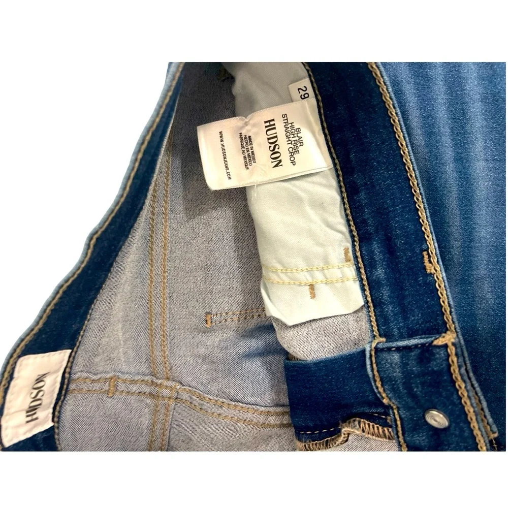 NWT
HUDSON Cropped JEANS
Blair High Rise Straight Size 29 (Runs Small) Blue Wash - Picture 3 of 5